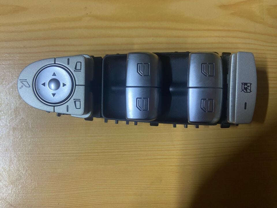 A2229056800 MERCEDES W205 C180 C200 W253 GLC SOL ÖN CAM DÜĞMESİ ÇIKMA ORJİNAL