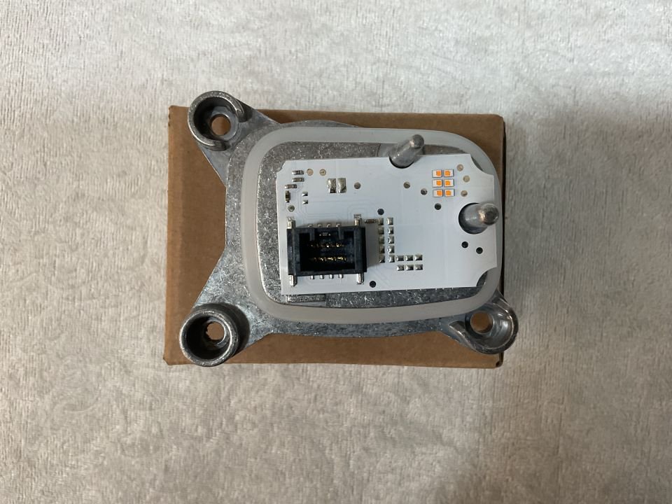 63117493233 7493233 BMW F80 F32 F33 F36 LCİ SOL FAR SİNYAL LED MODÜLÜ SIFIR 50€