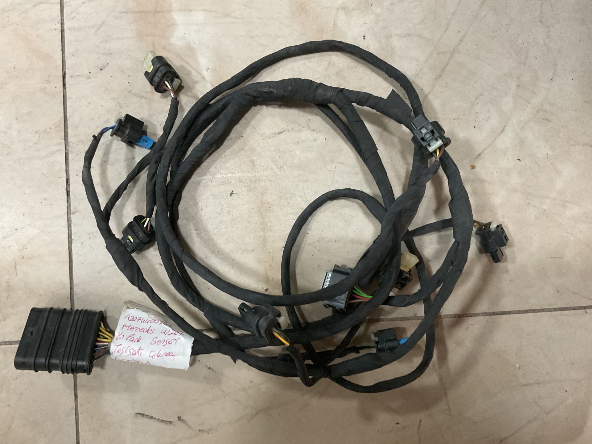 A2074400208 MERCEDES W207 ÖN PARK SENSÖR TESİSATI ÇIKMA ORJİNAL