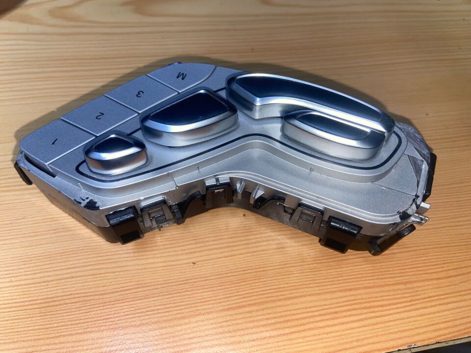 A2059052007 MERCEDES W205 W253 SAĞ KAPI KOLTUK AYAR DÜĞMESİ ÇIKMA ORJİNAL