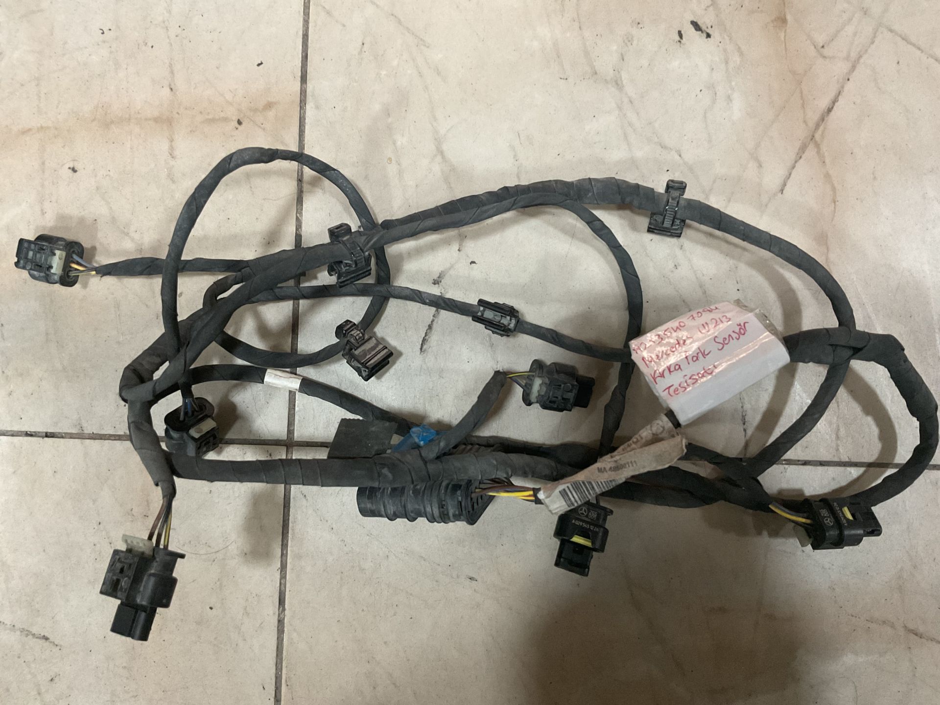 A2135407084 MERCEDES W213 ARKA PARK SENSÖR TESİSATI ÇIKMA ORJİNAL