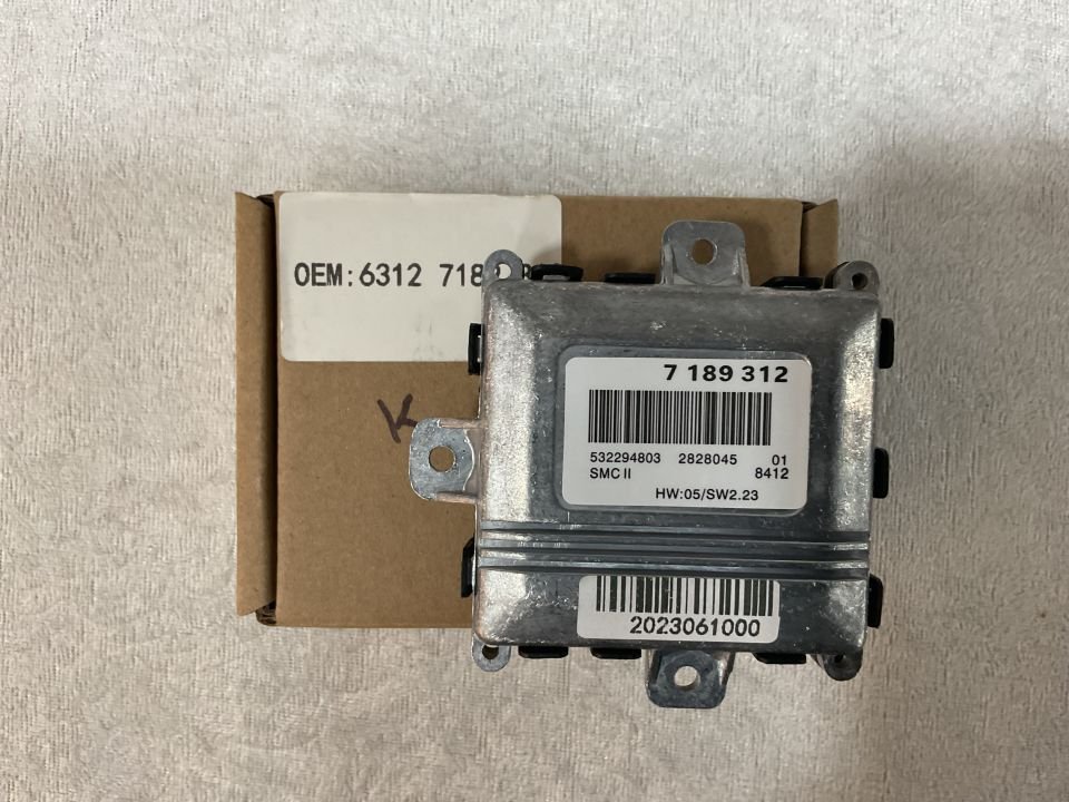 61127189312 7189312 BMW E46 E60 E60 LCİ E61 E61 LCİ E65 E66 E67 ADAPTİF FAR BEYNİ SIFIR 117€