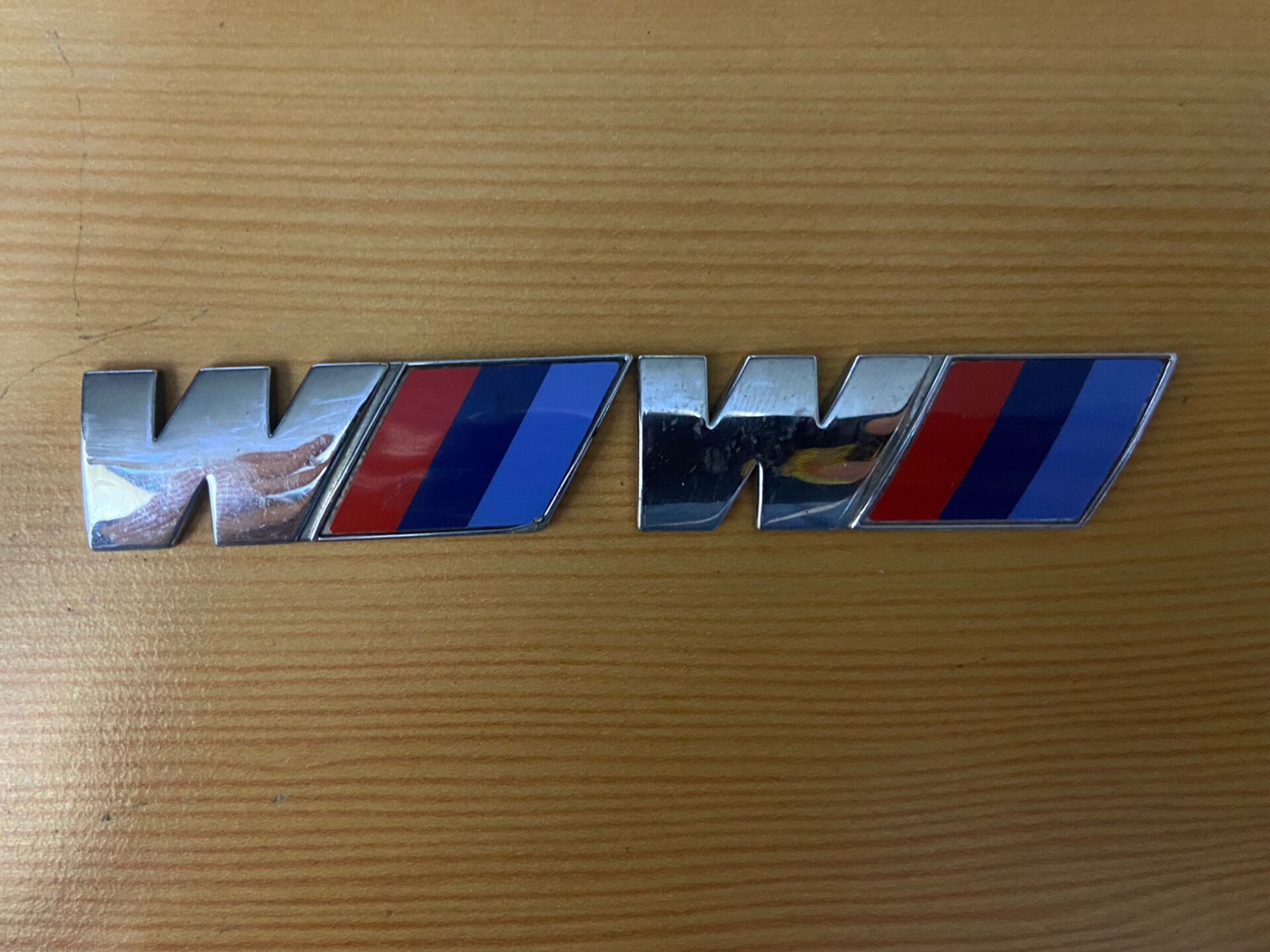 51148058881 8058881 BMW F10 F20 F30 ÇAMURLUK M LOGO ÇIKMA ORJİNAL