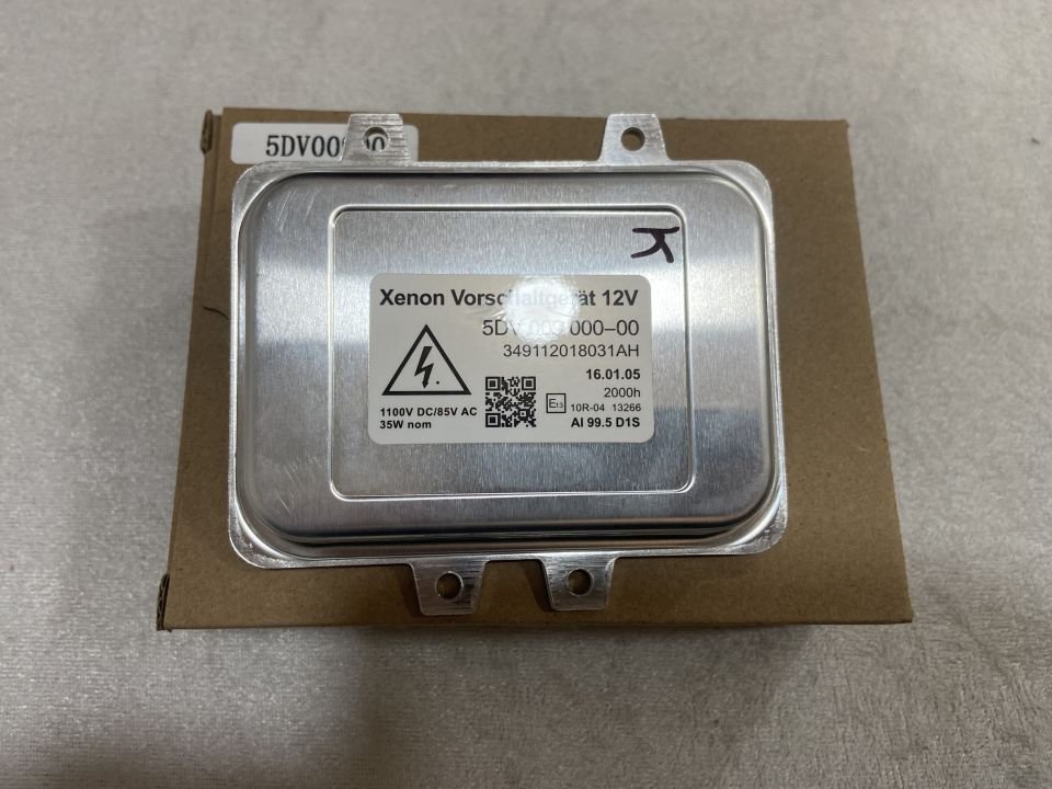 5DV009000 BMW F60 5 SERİSİ FAR BEYNİ SIFIR 37€
