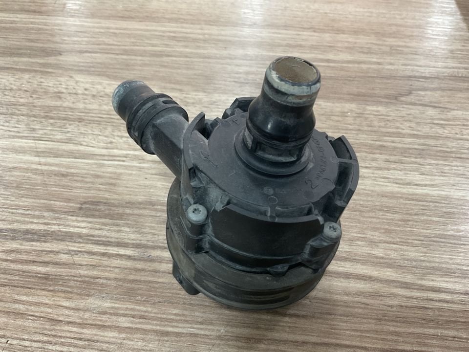 A0005003500 A0005004386 MERCEDES W118 W177 W205 W213 W222 W238 W247 W253 W257 W264 İLAVE SU POMPASI ÇIKMA ORJİNAL