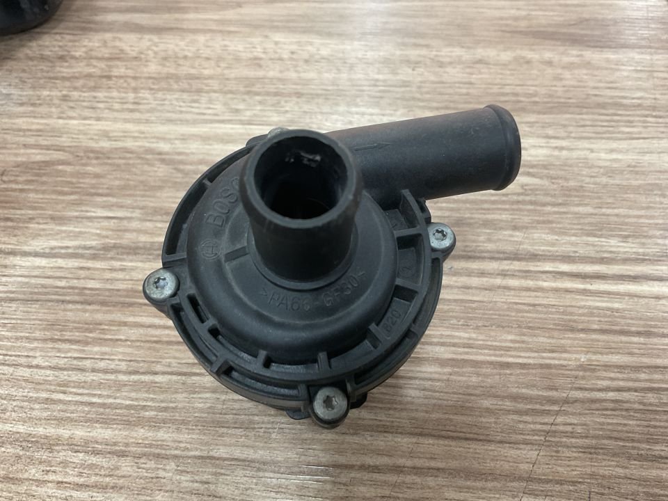 A2118350364 MERCEDES W211 W164 W166 SU POMPASI ÇIKMA ORJİNAL