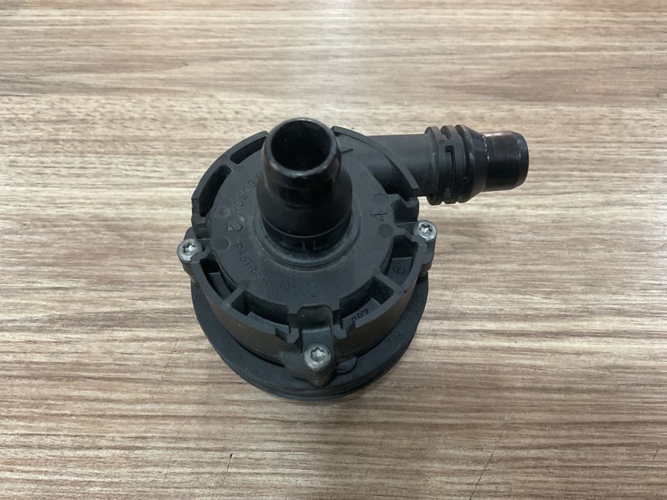 A0005005400 MERCEDES W166 W205 W213 W238 W253 W257 W290 W656 ELEKTRİKLİ SU POMPASI ÇIKMA ORJİNAL