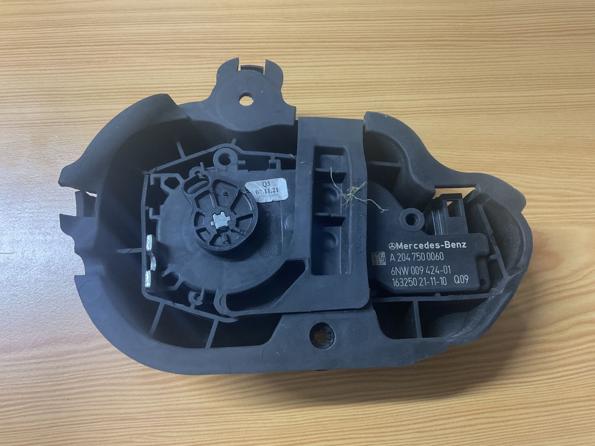 A2047500060 MERCEDES W204 KAPI KİLİT MOTORU ÇIKMA ORJİNAL
