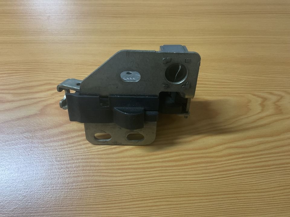 A9067401135 MERCEDES W906 ARKA ÜST SOL KAPI KİLİDİ ÇIKMA ORJİNAL