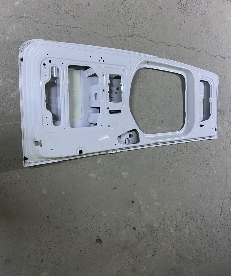 A9077422300 MERCEDES W907 ARKA SAĞ BAGAJ KAPI ÇIKMA ORJİNAL