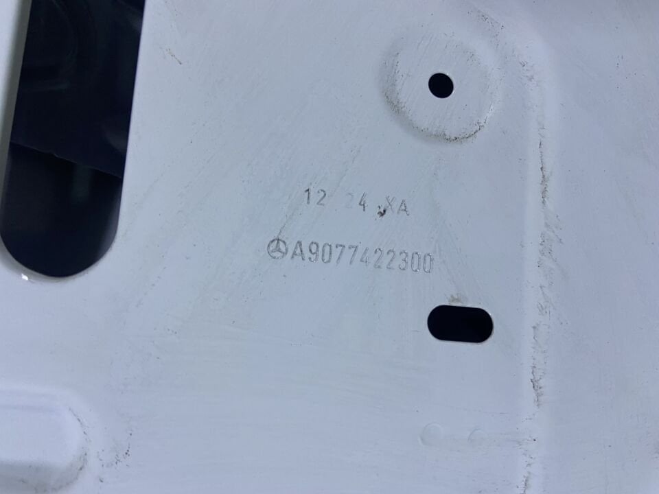 A9077422300 MERCEDES W907 ARKA SAĞ BAGAJ KAPI ÇIKMA ORJİNAL