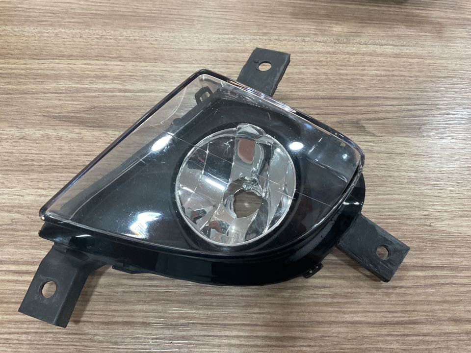 170037-01BMW E90 F30 SOL ÖN SİS FARI ÇIKMA Y.S