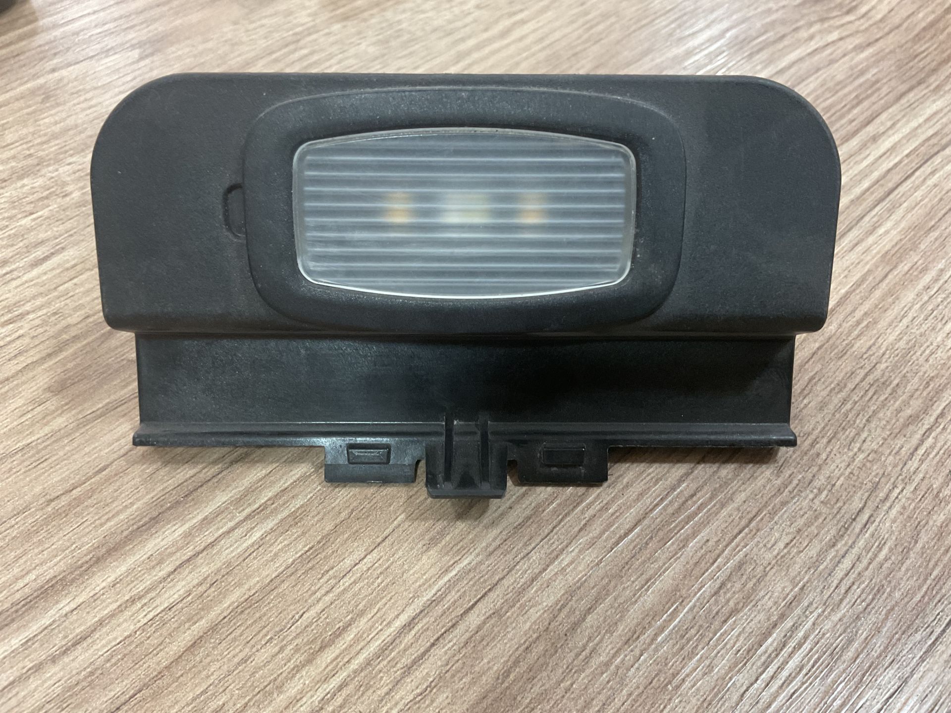 A2059110000 MERCEDES W205 SOL ALT AYAK AYDINLATMA LAMBASI SIFIR ORJİNAL
