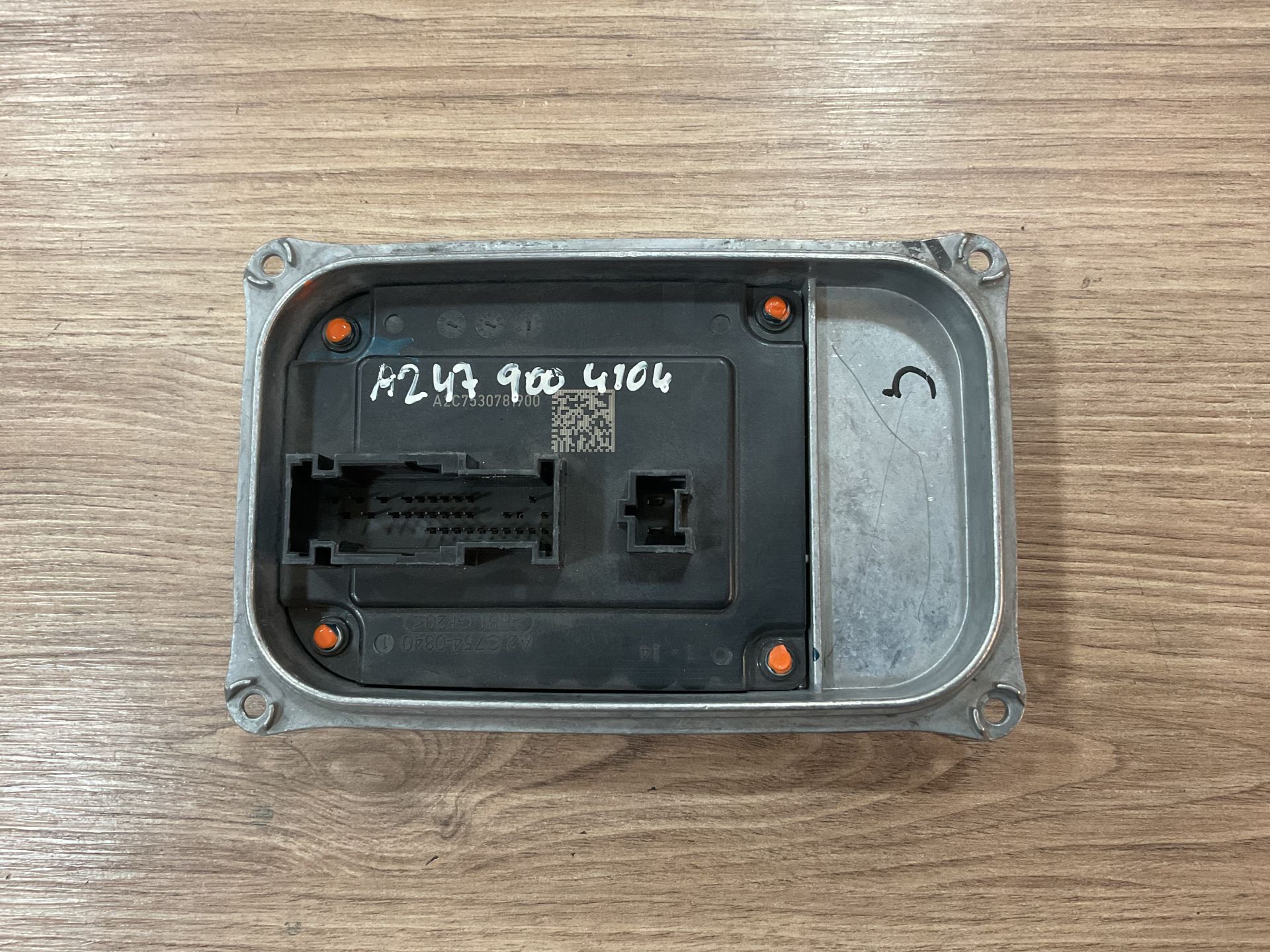 A2479004104 A2479003603 A2479010902 A2479023401 MERCEDES W118 118 CLA W167 167 GLE W177 177 A W205 205 C W238 238 E COUPE W243 243 EQB W247 247 B W253 253 GLC SOL FAR LED BEYNİ ÇIKMA ORJİNAL
