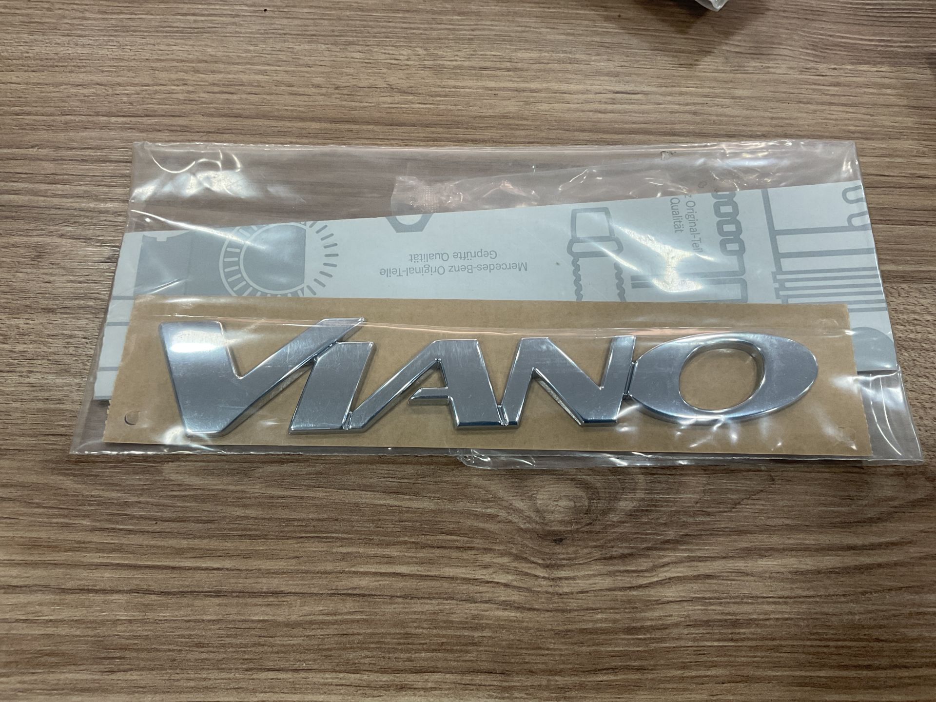 A6398171214 MERCEDES W636 W639 VİANO YAZISI ORJİNAL SIFIR ORJİNAL