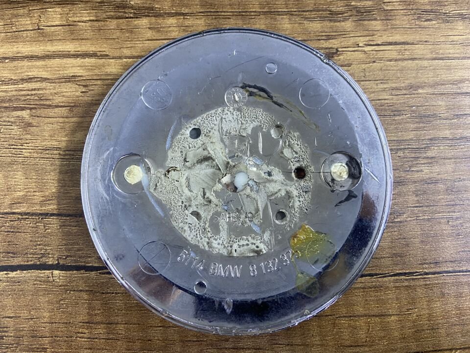 51148132375 8132375 BMW E46 E90 F10 E70 G20 F20 F30 F48 F49 U11 U12 KAPUT BAGAJ ARMA ÇIKMA ORJİNAL