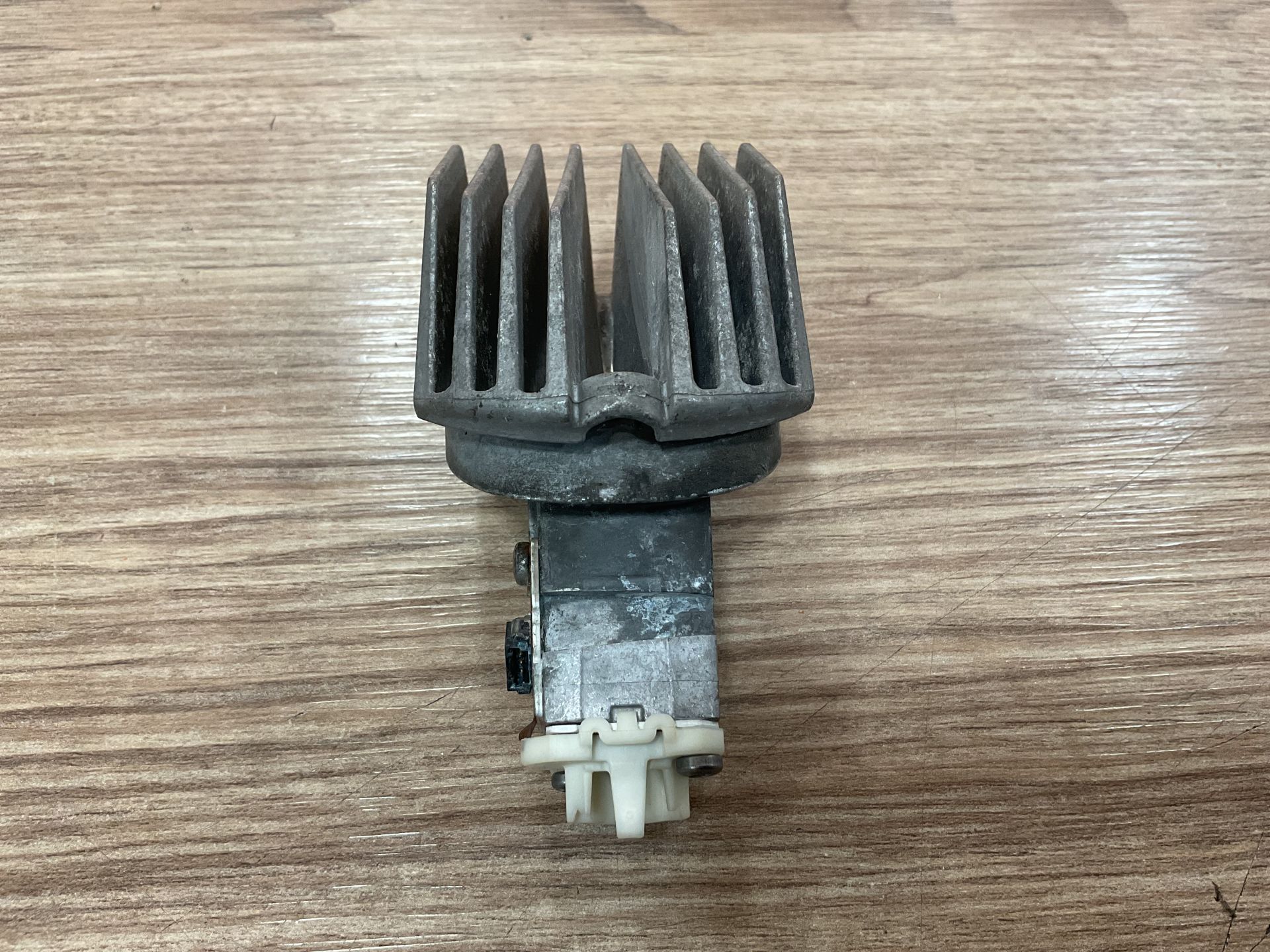 63117343876 7343876 BMW F10 LCI FAR LED ALT BEYNİ ÇIKMA ORJİNAL