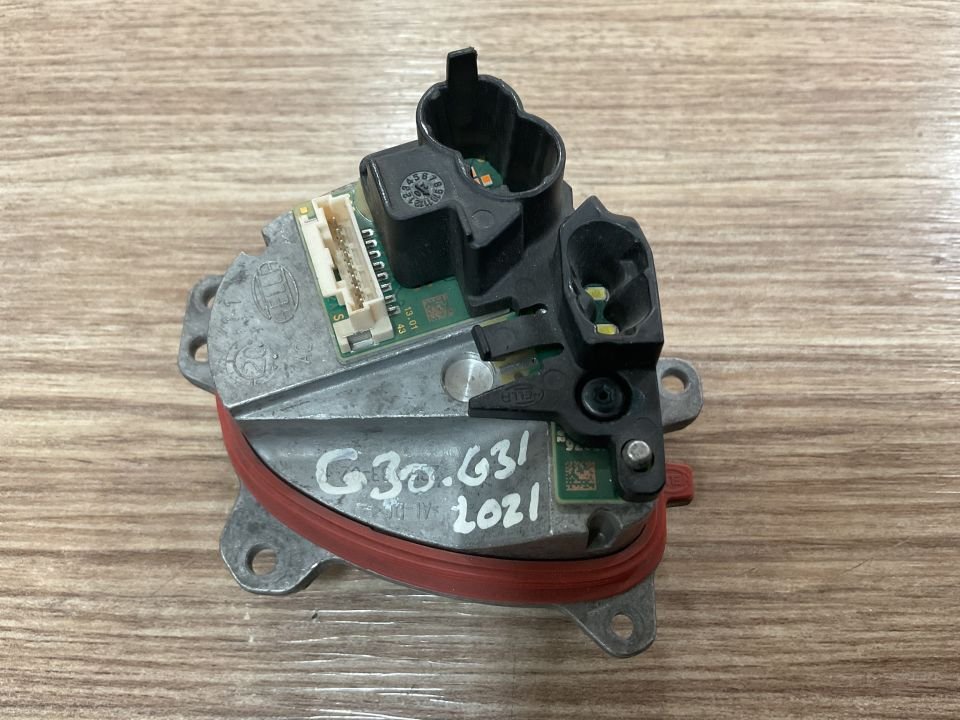 23508302 BMW G30 LCİ SAĞ SİNYAL LED BEYNİ ÇIKMA ORJİNAL