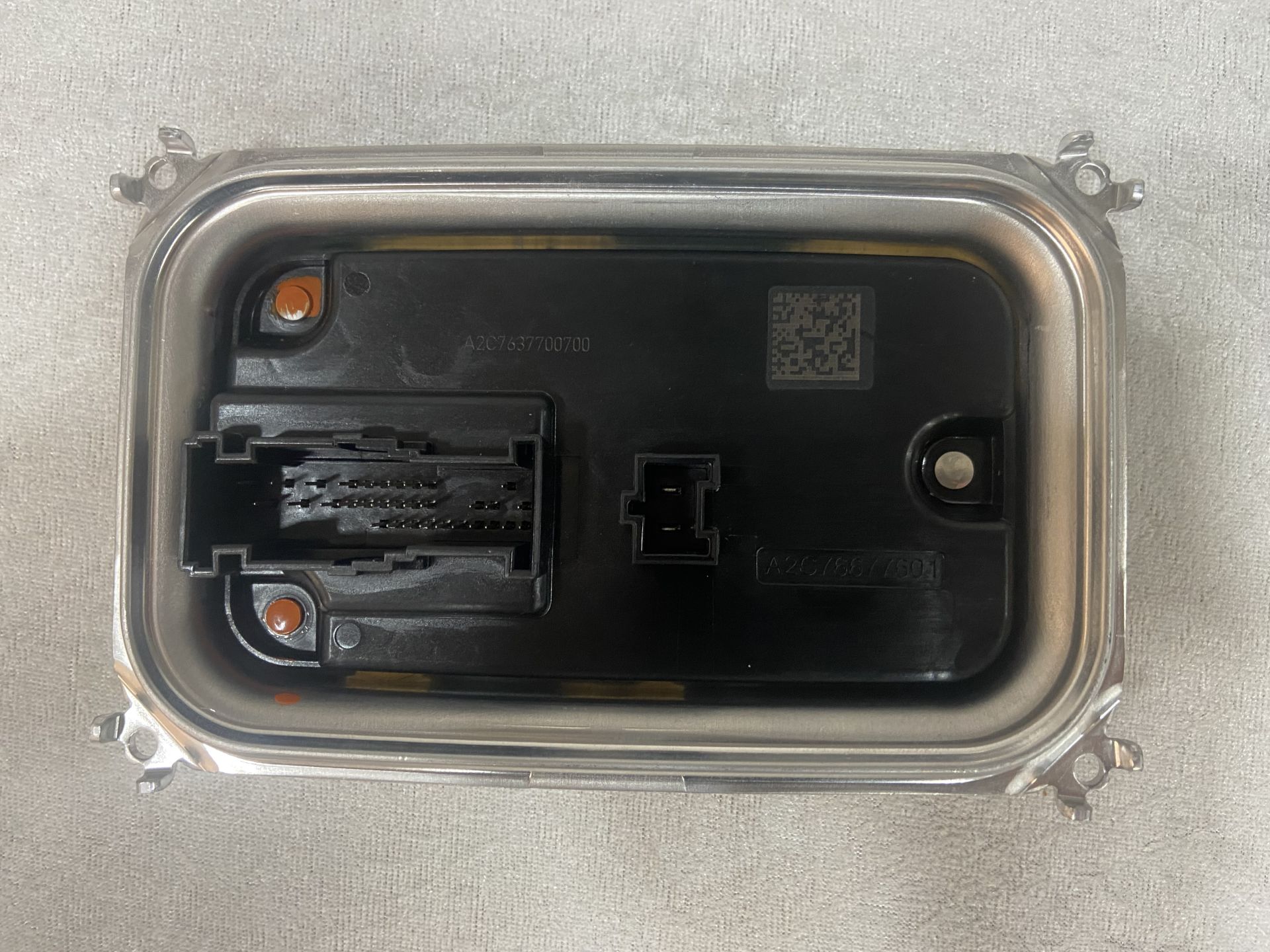 A2139002834 MERCEDES W213 W118 SOL FAR BEYNİ ÇIKMA ORJİNAL
