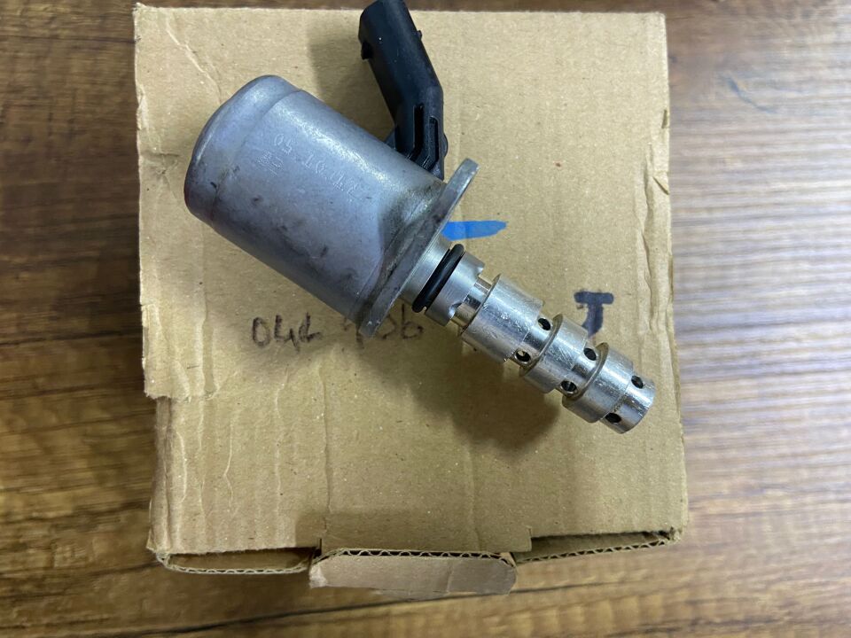 04L906455J AUDİ PASSAT GOLF VOLSWAGEN YAĞ KUMANDA VALFİ SIFIR ORJİNAL