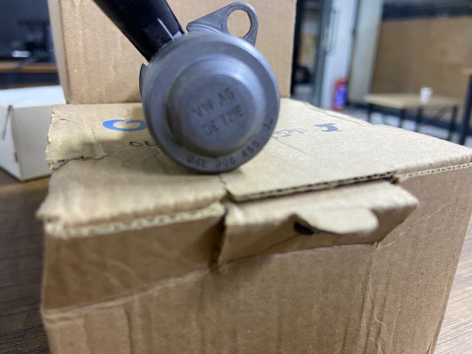 04L906455J AUDİ PASSAT GOLF VOLSWAGEN YAĞ KUMANDA VALFİ SIFIR ORJİNAL