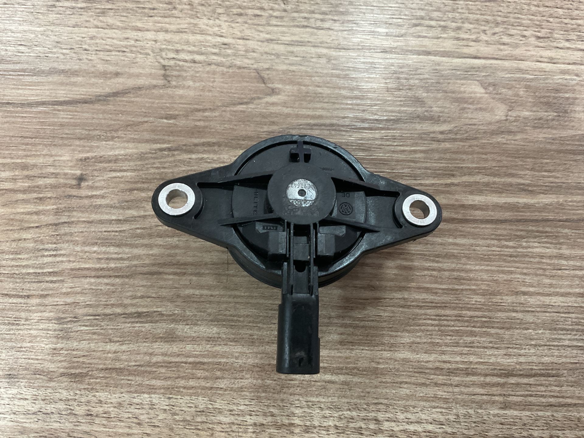 04E906423B 04E906423C 1.5 TSİ MOTOR SELONOİD SENSÖRÜ SIFIR