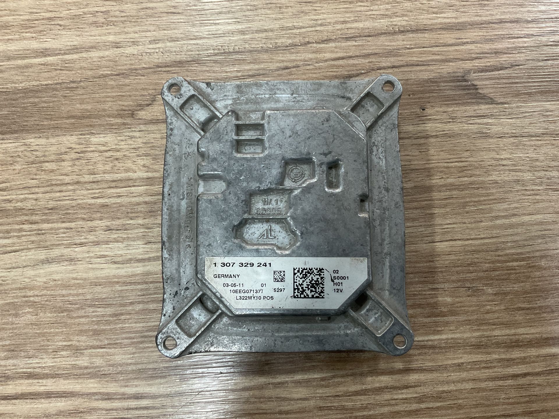 1307329241 LAND ROVER FAR LED BEYNİ ÇIKMA ORJİNAL