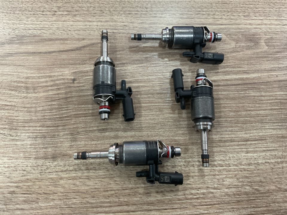 04906036A0 SEAT VW SKODA ENJEKTÜR SIFIR ORJİNAL