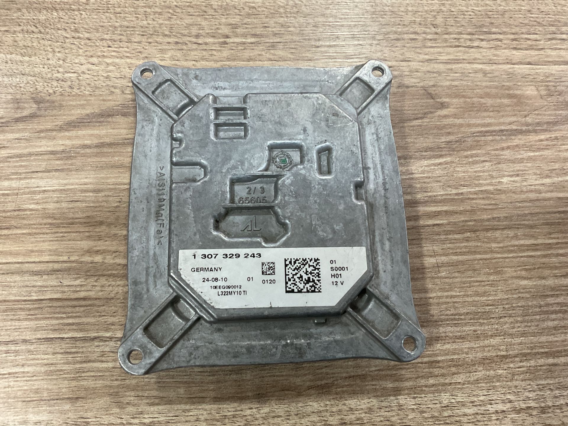 1307329243 LAND ROVER FAR LED BEYNİ ÇIKMA ORJİNAL