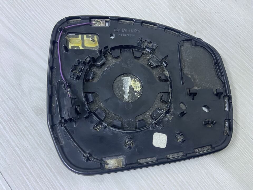 LR035046 RANFE ROVER VOGUE SPORT DİSCOVERY SOL KARARTMALI ISITMALI ÇIKMA ORJİNAL