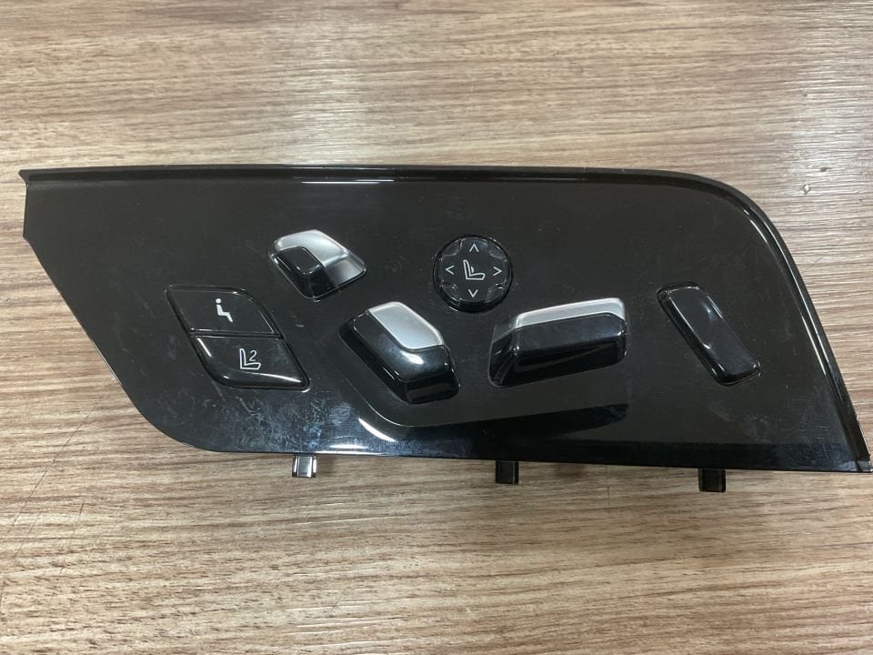 9384527 BMW G11 G12 SAĞ ARKA KOLTUK AYAR DÜĞMESİ ÇIKMA ORJİNAL