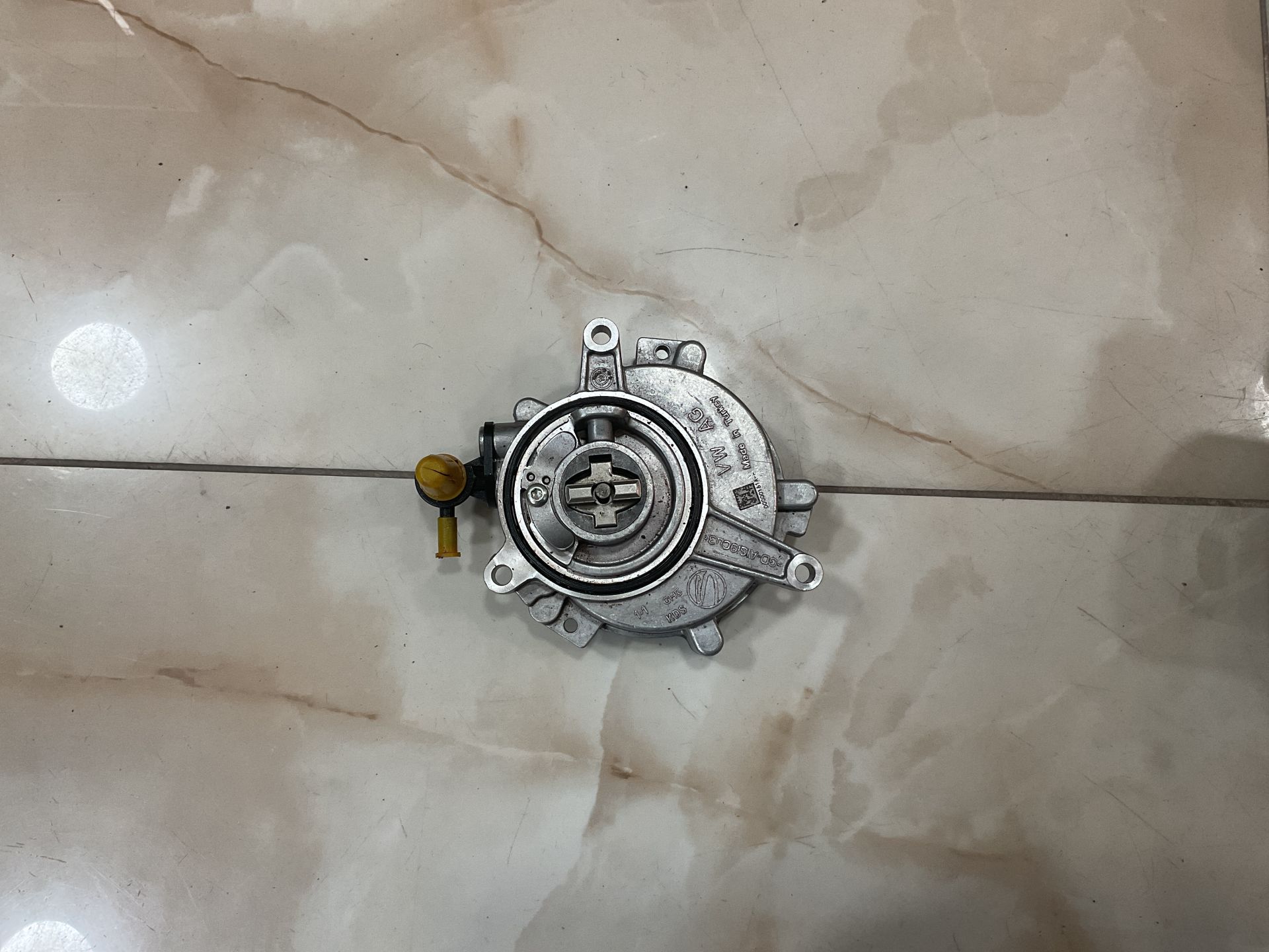 06M145100F VOLKSWAGEN AUDİ 3.0 TFSİ VAKUM POMPASI ORJİNAL ÇIKMA