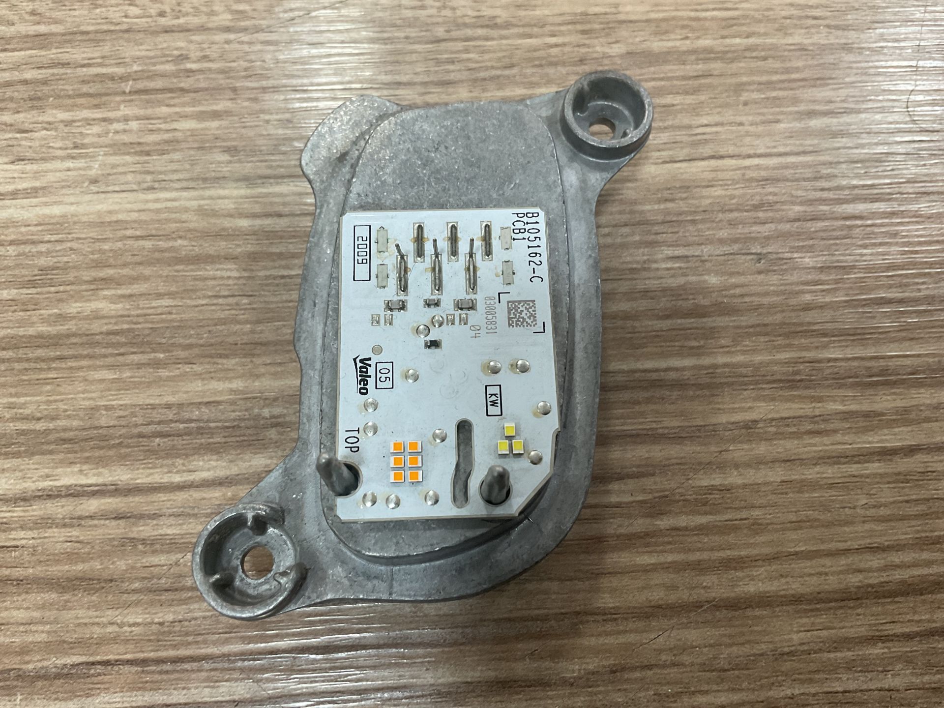 90153167 BMW F40 F44 SAĞ FAR ÜST LED MODÜLÜ ÇIKMA ORJİNAL