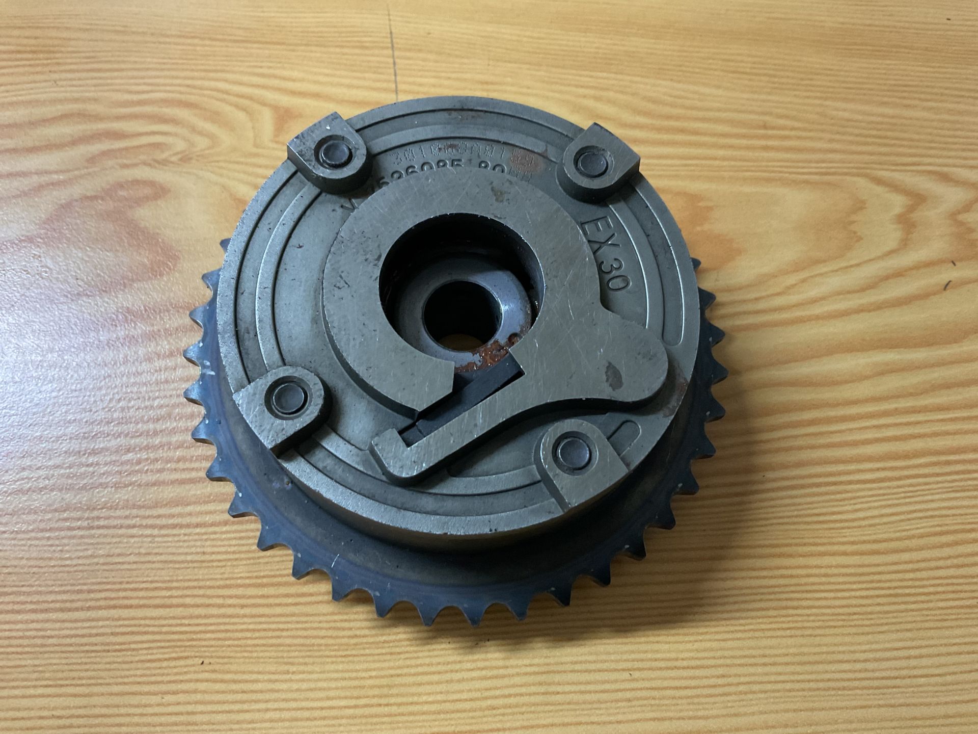 7536085 BMW F30 VANOS DİŞLİSİ ÇIKMA ORJİNAL