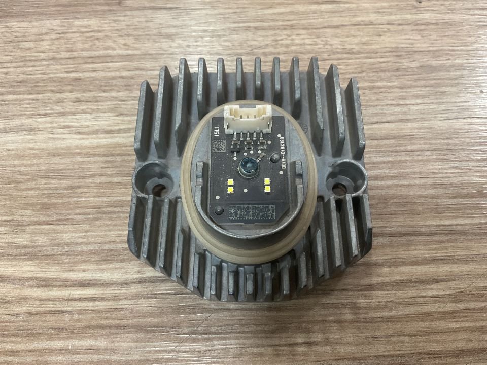 63117214934 7214934 BMW G30 ALT LED BEYNİ ÇIKMA ORJİNAL