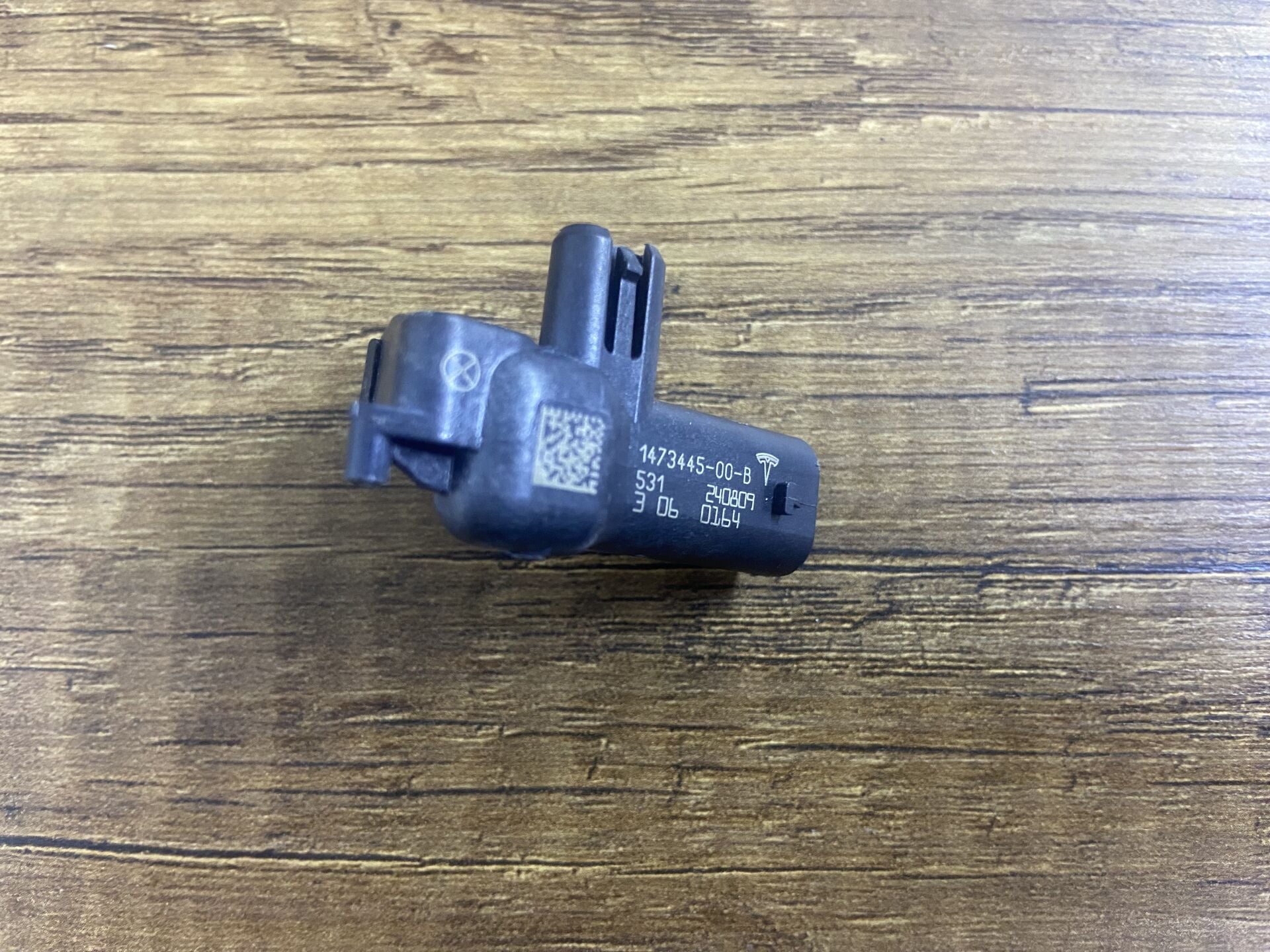 1473445-00-B  147344500B TESLA Y MODEL ÖN TAMPON DARBE SENSÖRÜ SIFIR ORJİNAL