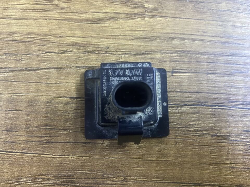 A0999068400 MERCEDES W118 W167 W190 W192 W205 W217 W232 W236 W238 W253 W254 W257 W290 W292 W293 W295 W447 ARKA PLAKA LAMBASI ÇIKMA ORJİNAL