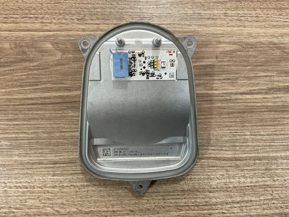 A1769066500 MERCEDES W117 W176 FAR SOL LED BEYNİ ÇIKMA ORJİNAL