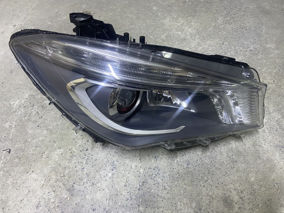 MERCEDES W117 CLA VİRAJ AYDINLATMALI XENON SAĞ FAR ÇIKMA ORJİNAL