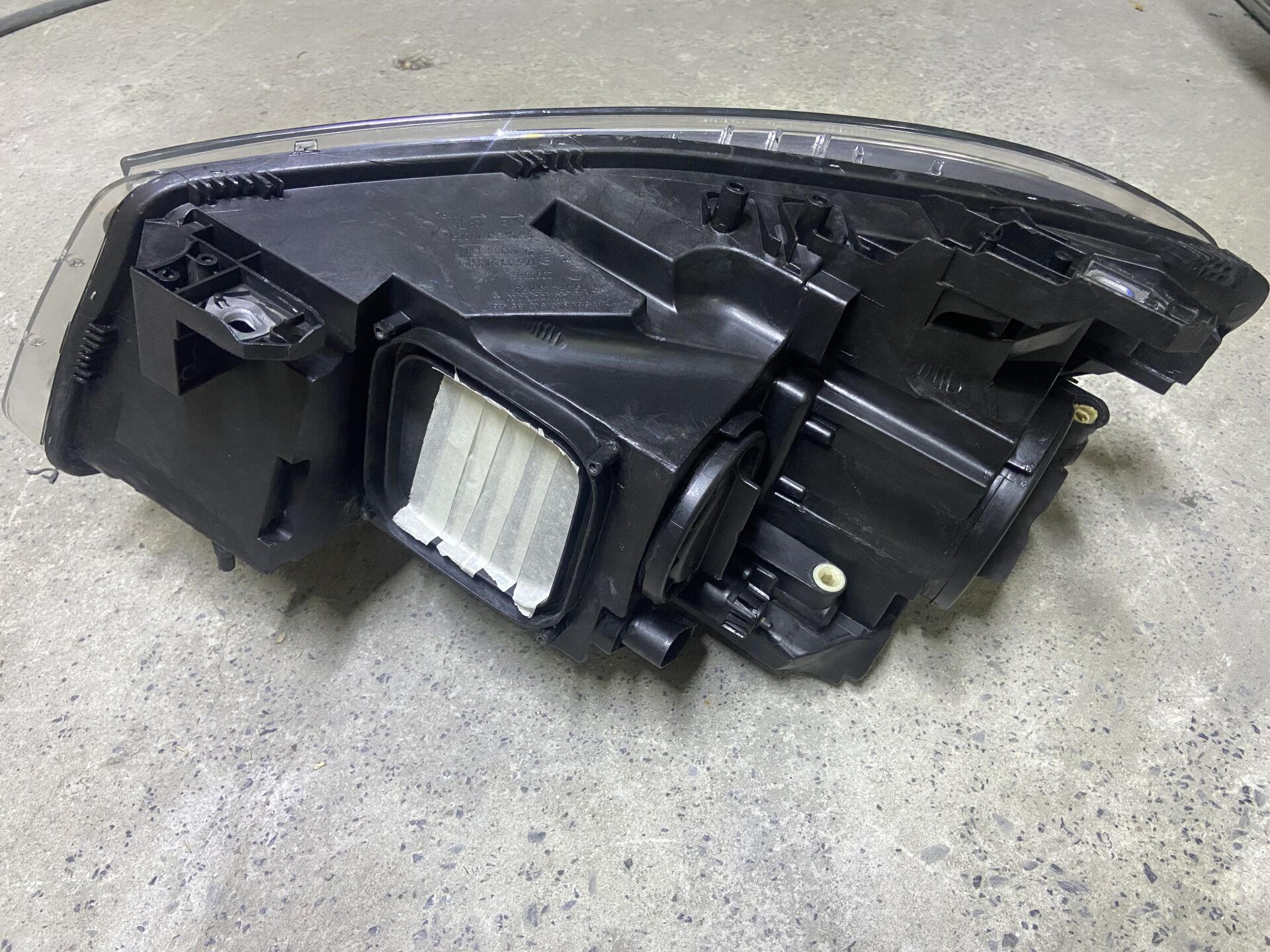 MERCEDES W117 CLA VİRAJ AYDINLATMALI XENON SAĞ FAR ÇIKMA ORJİNAL