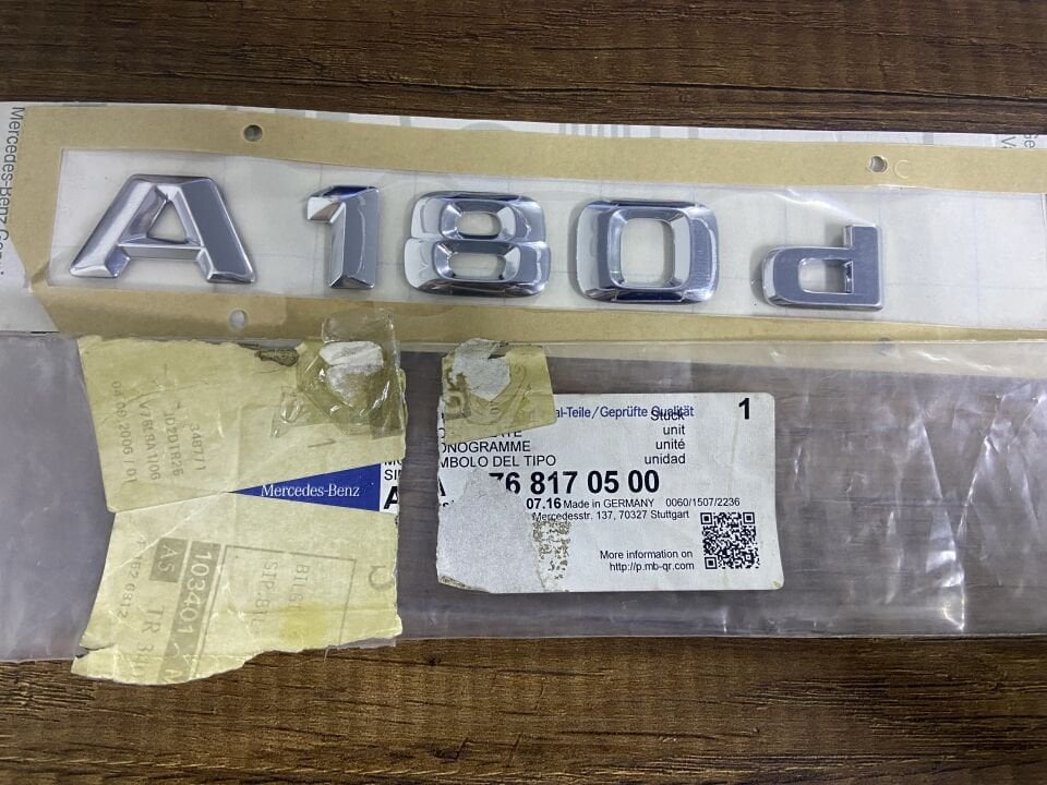A1768170500 MERCEDES W176 A180d A180 d ARKA BAGAJ YAZISI SIFIR ORJİNAL