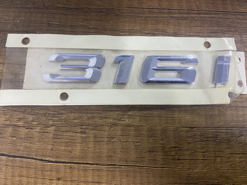 51148195095 8195095 BMW E30 E21 E36 E46 E90 F30 F20 316i 316 İ BAGAJ YAZI SIFIR ORJİNAL