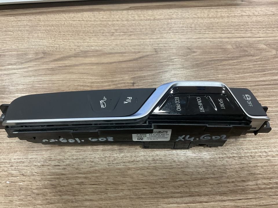 61316993947 6993947 BMW G01 G02 G08 KONSOL COMFORT DÜĞMESİ