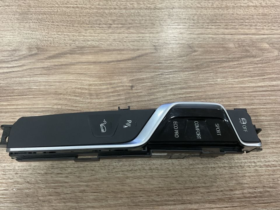 61316993947 6993947 BMW G01 G02 G08 KONSOL COMFORT DÜĞMESİ