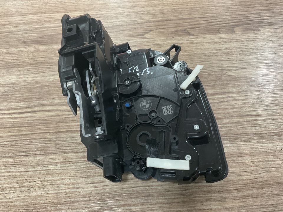 51212581894 2581894 BMW F12 F13 G11 G12 G30 F15 F16 SAĞ ÖN KAPI KİLİDİ SIFIR ORJİNAL