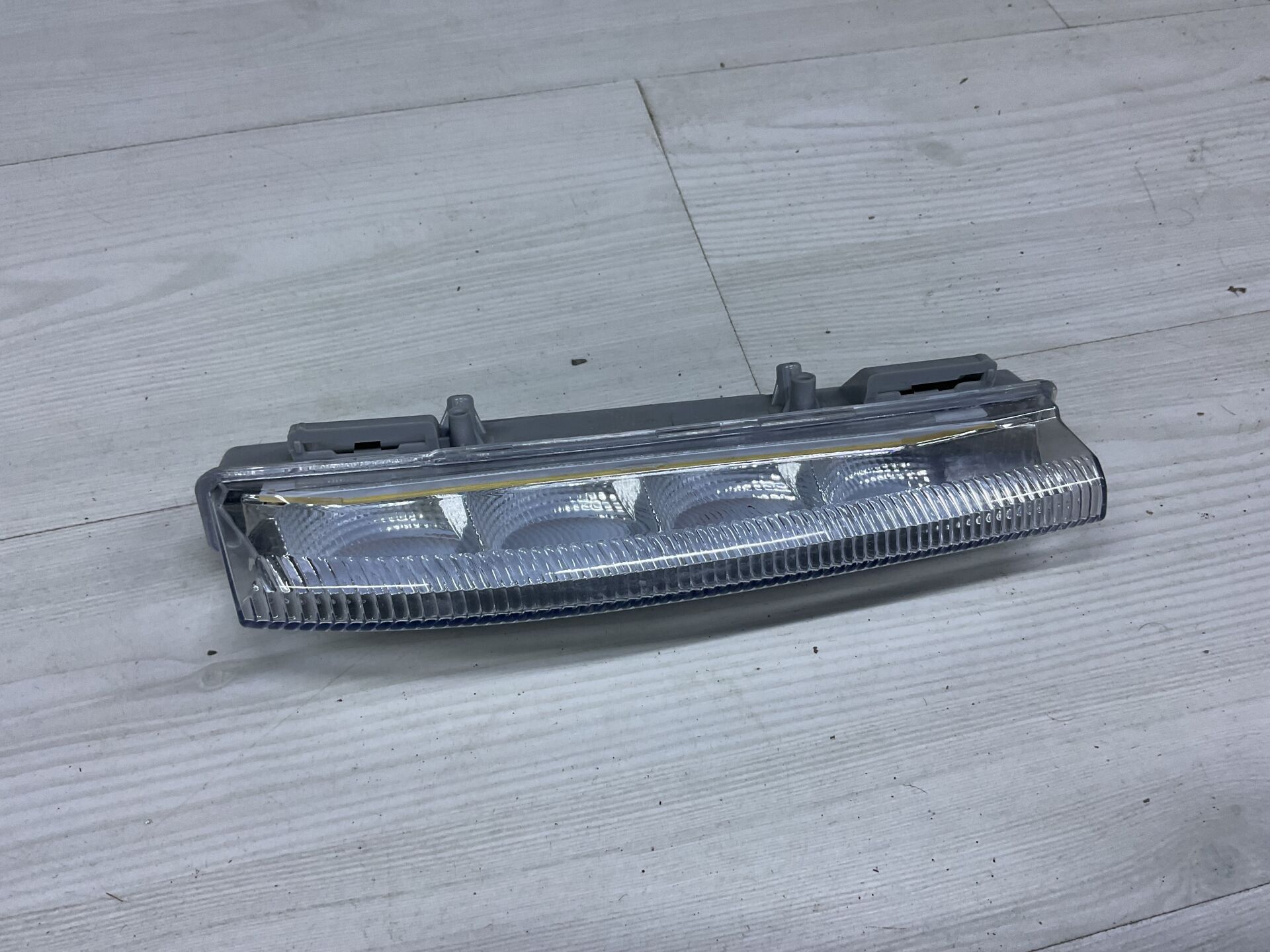 A2049069000 MERCEDES W204 C180 C200 SAĞ SİS FARI SIFIR YS