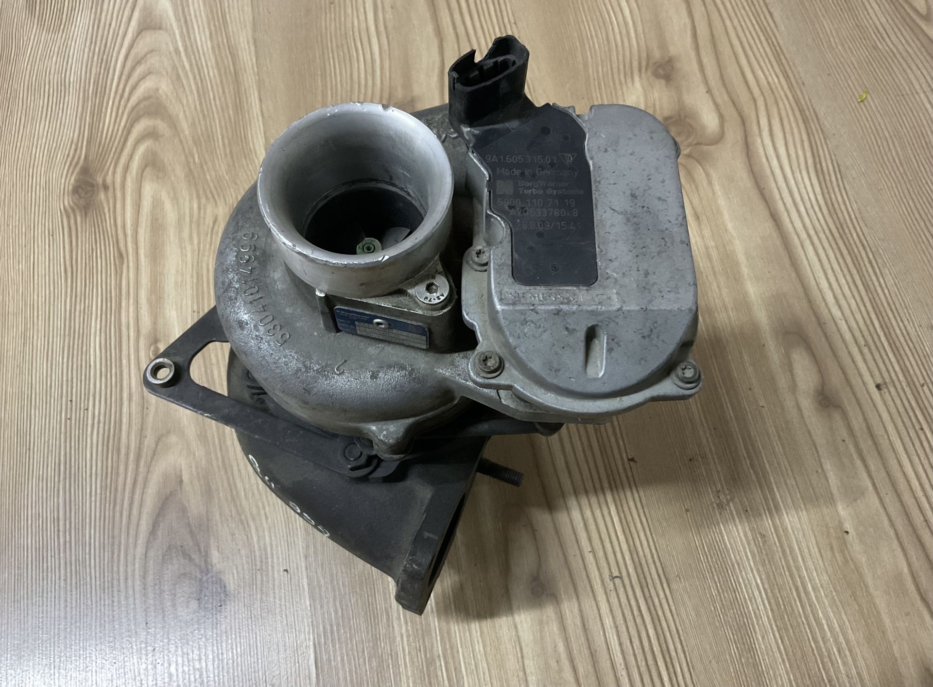53041014999 PORSCHE 911 ŞARJ DİNAMOSU  ÇIKMA ORJİNAL