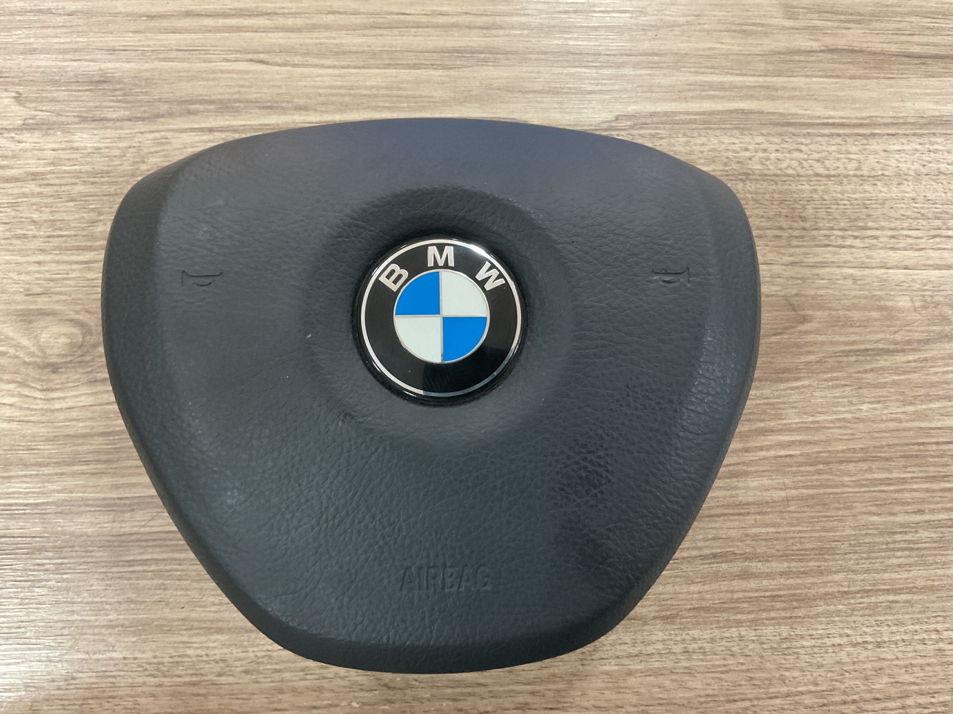 8383905 BMW F11 F07 F10 DİREKSİYON AIRBAG ÇIKMA ORJİNAL