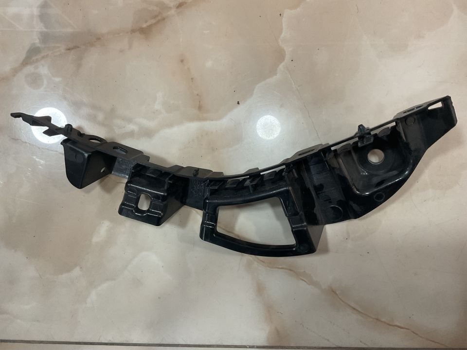 A9108850500 MERCEDES SPRİNTER W910 W907 SAĞ ÖN TAMPON BRAKETİ