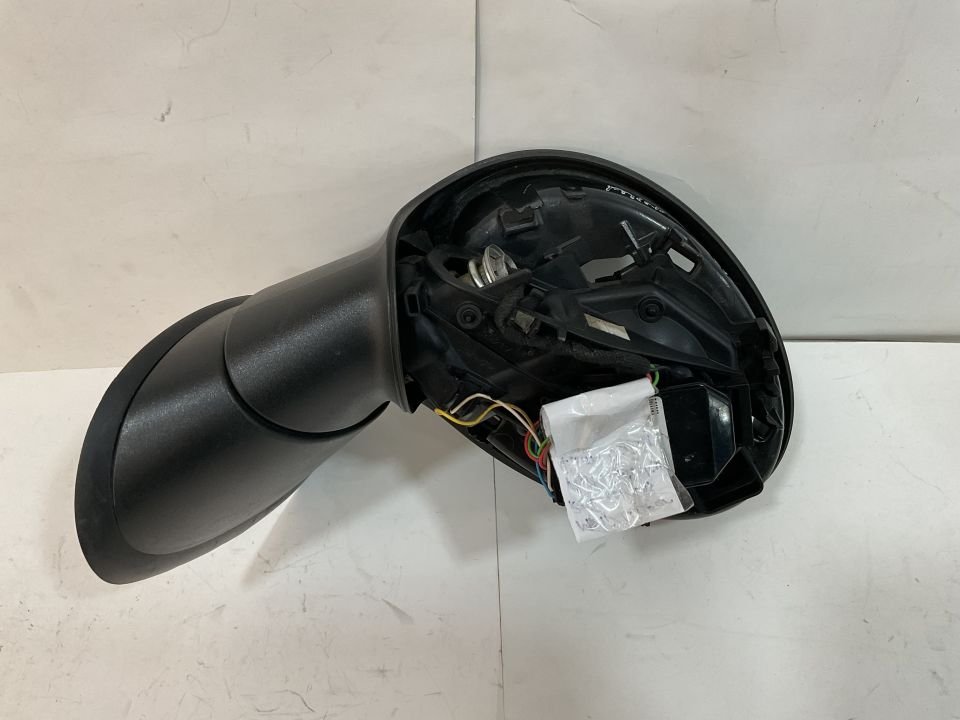 51162755639 755639 MİNİ COOPER R56 SOL AYNA GÖVDESİ ÇIKMA ORJİNAL